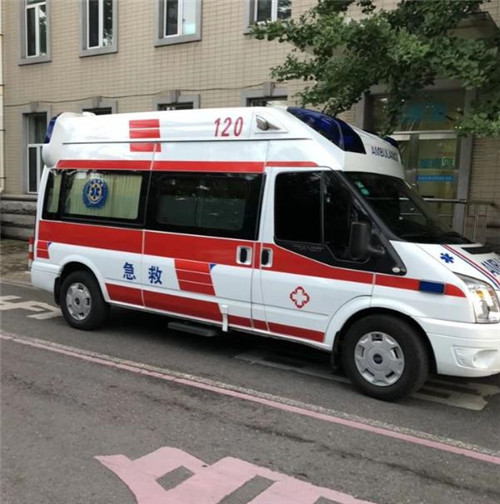 湾里选择我们的救护车出租，开启安心转院之旅